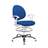 Labor-Drehstuhl SMART, hoch mit Fußring und Armlehnen, Stoffbezug blau - Nowy Styl Group