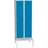 Garderobenschrank, geschweißt, 2 x 400 mm, Türfarbe blau RAL5012, mit untergebauter Sitzbank - Kovos Verneřice