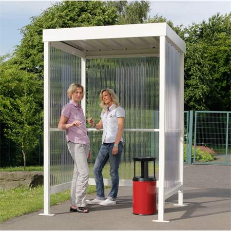 Raucherunterstand, 3 Seitenwände aus gewelltem PVC, Dach aus Trapezblech, H x B x T:  2360x1720x1580 mm, verzinkt + lackiert Grauweiß RAL9002 - WSM - Walter Solbach Metallbau GmbH