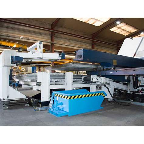 Nízký výklopný přepravník se sítkem, výpustný kohout, objem 230 l, nosnost 750 kg, d x š x v: 1385x680x450 mm, žárově zinkovaná - Bauer GmbH - obrázek2