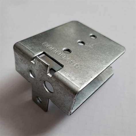 Wandbefestigungsset für Gitterelemente TROAX, VE 10 Stück - TROAX CZ, s.r.o.