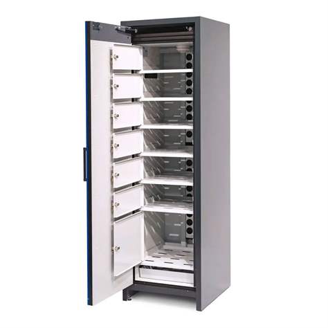 Bezpečnostní nabíjecí skříň pro lithium-iontové baterie, model BATTERY CHARGE LOCKER, 7 schránek, dveře modré, rozměry 599 x 615 x 1953 mm - asecos GmbH