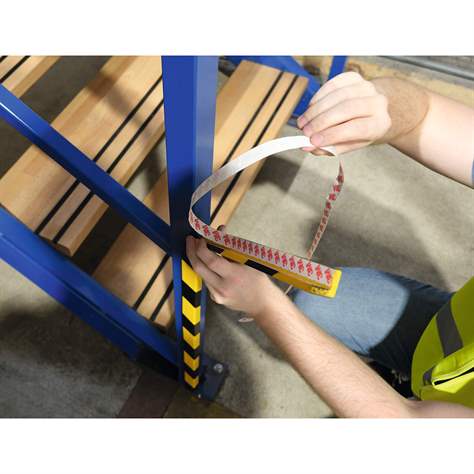 Eckschutzprofil 19 mm, selbstklebend, Farbe Gelb-Schwarz, Länge 1 m, VE 5 Stück - DURABLE Hunke & Jochheim GmbH - Bild3