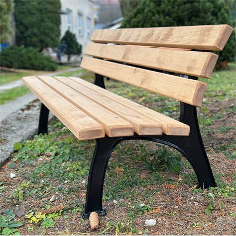 Bancă Park II, cadru turnat cu benzi din lemn de molid, lungime 1,8 m