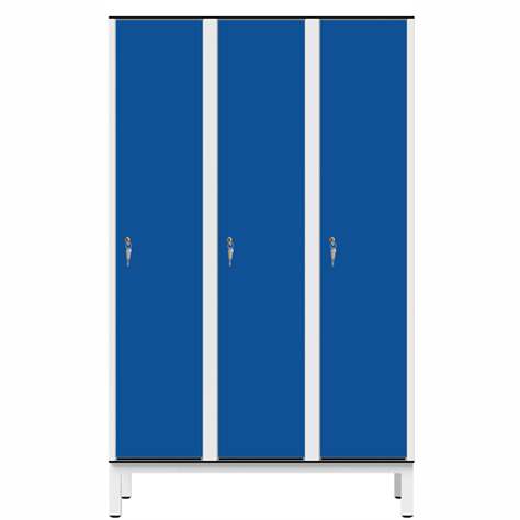 Garderobenschrank aus HPL für Nassbereiche, 3 x 400 mm, 4 Füße, Zylinderschloß, Türfarbe Blau