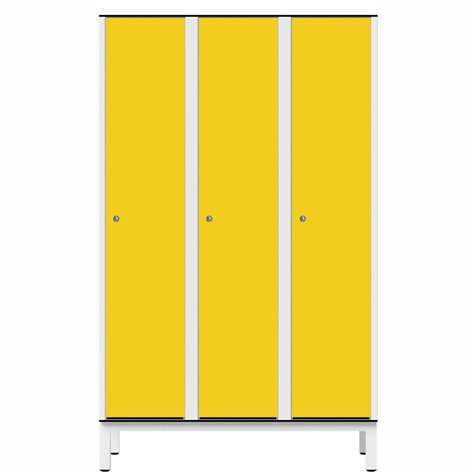 Garderobenschrank aus HPL für Nassbereiche, 3 x 400 mm, 4 Füße, Drehriegel, Türfarbe Gelb