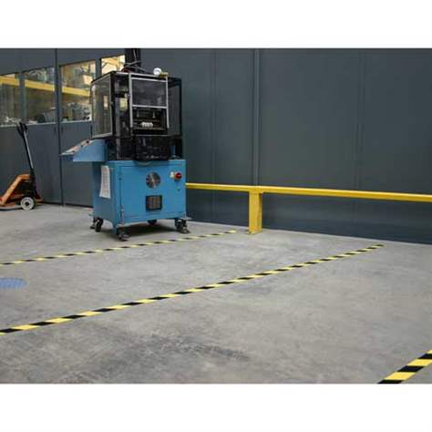 Bandă adezivă PVC pentru marcaj pardoseli, culoare galbenă/neagră, lungime 33 m, unitate ambalare 10 buc. - COBA Europe GmbH - imagine2