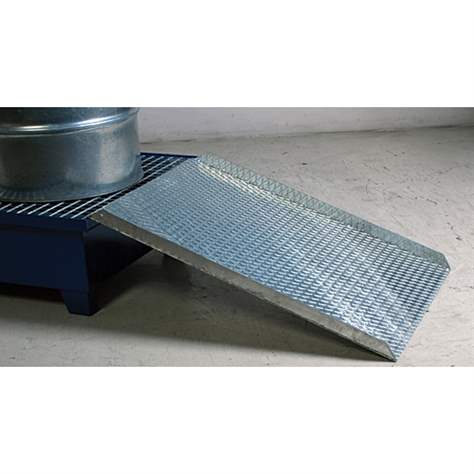 Nájezdová rampa, délka x šířka 750 x 300 mm