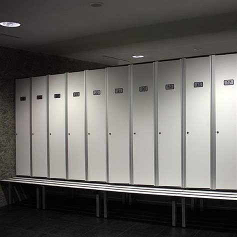 Garderobenschrank aus HPL für Nassbereiche, 2 x 400 mm, mit Bank, Zylinderschloß, Türfarbe Blau - Bild2