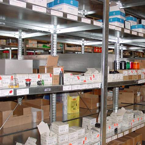 Dvojstranný regál CLIP S3, V: 2000 mm, 2 x 5 polic 1300 x 400 mm, nosnosť 230 kg, šedý, základný - META Skladovací technika - obrázok8