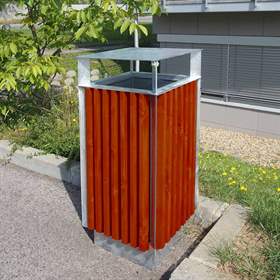 Abfallsammler mit Schutzdach, Holzlattenverkleidung Farbton Mahagon, Volumen 65 l, H 940 mm