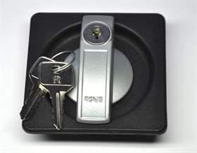 Încuietoare tip butuc RONIS 23500 inclusiv 2 chei pentru dulap uși batante