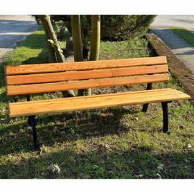 Parkbank II, Gussgestell mit Lärche-Holzleisten. Länge 1,8 m