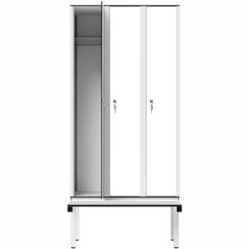 Šatní skříň pro vlhké prostory z laminátu, 3 x 300 mm, na lavici, cyndrický zámek, dveře bílé