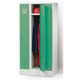 Garderobenschrank, geschweißt, 3 x 300 mm, Türfarbe grün RAL6024, mit Sockel