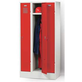 Svařovaná šatní skříň 3 x 300 mm, barva dveří červená RAL3000, standardní větrací žaluzie, na soklu
