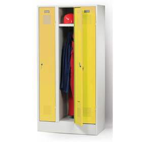 Garderobenschrank, geschweißt, 3 x 300 mm, Türfarbe gelb RAL1023, mit Sockel